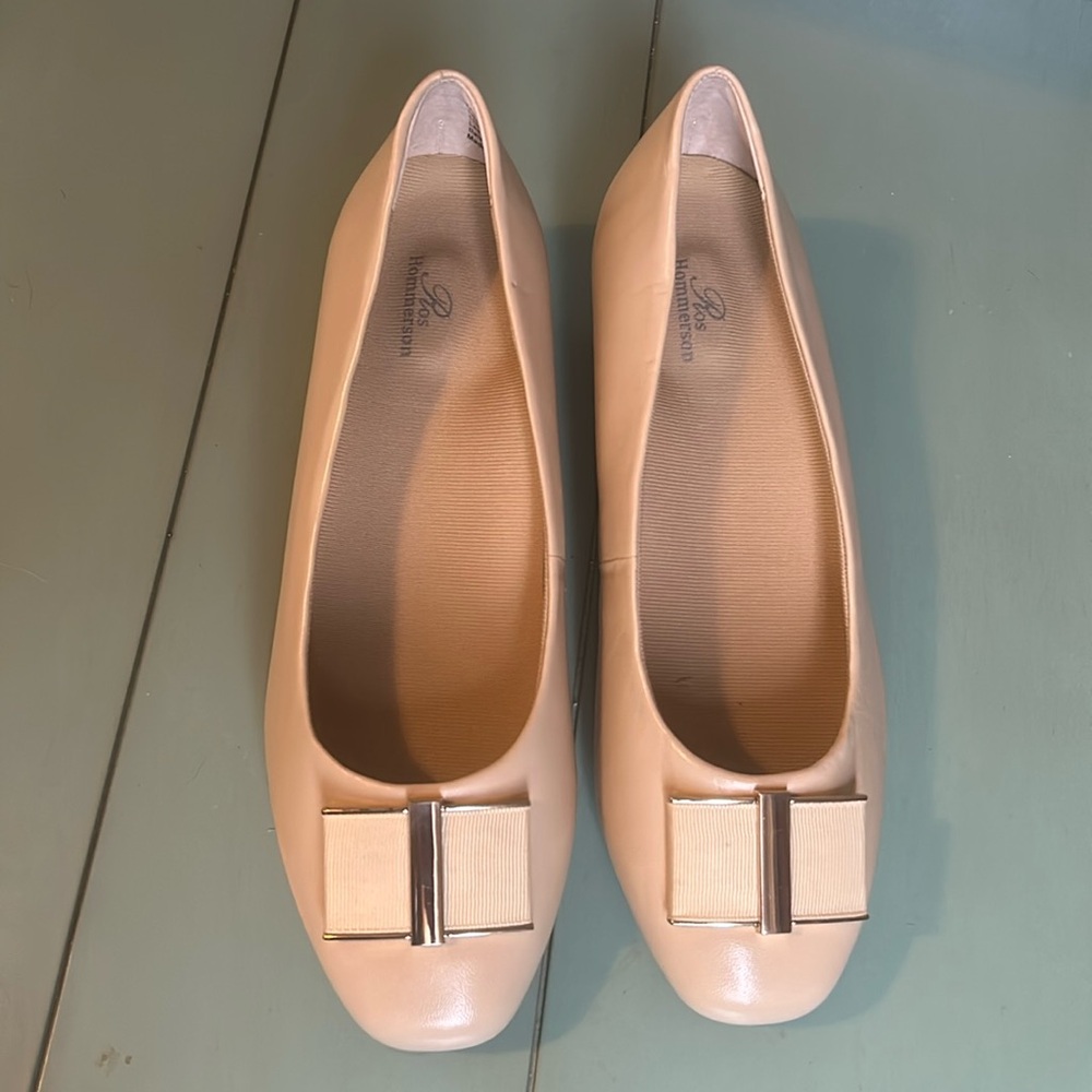 NWOT Ros Hommerson Twilight Nude Leather Slip On Sz 7W